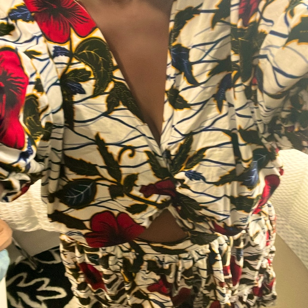 Print maxi peekaboo dress